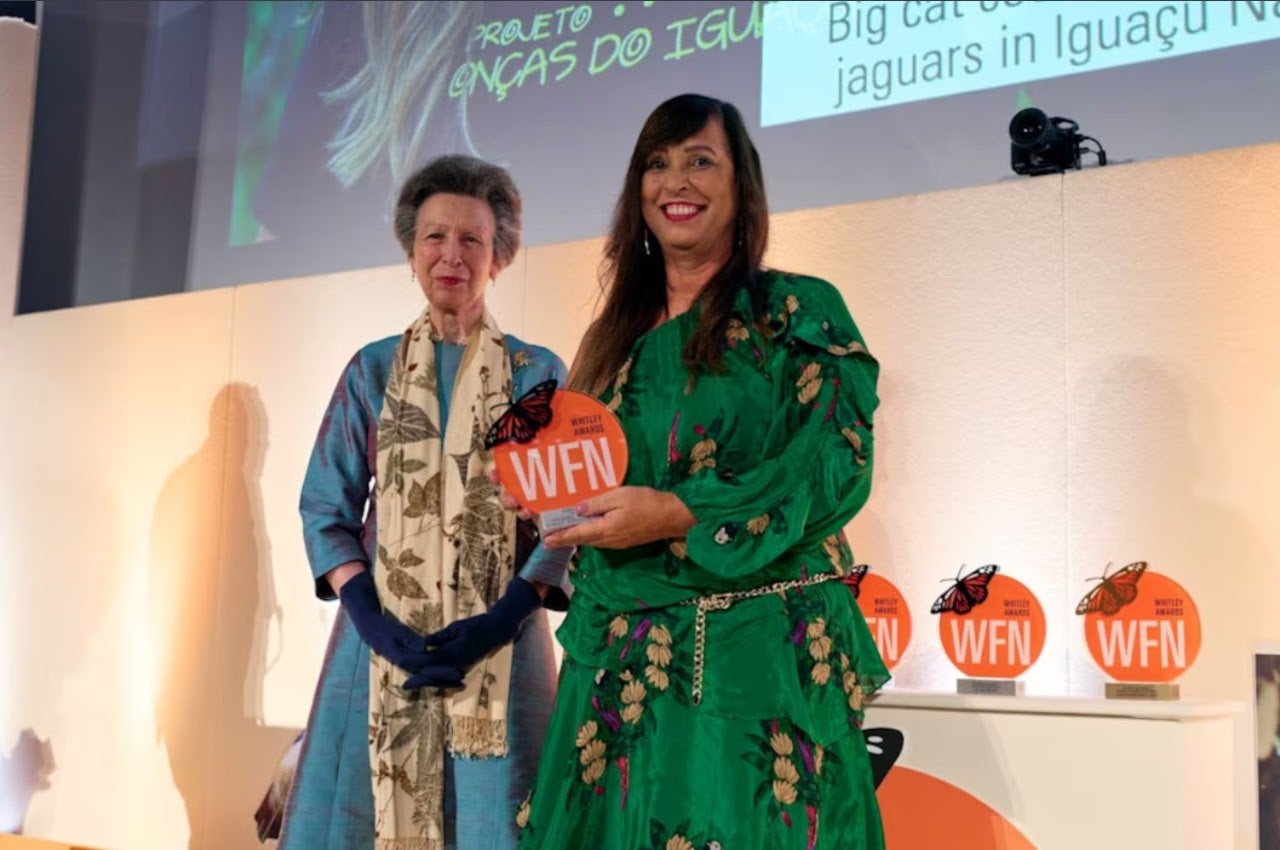 Yara Barros recebe Prêmio Whitley de Natureza 1