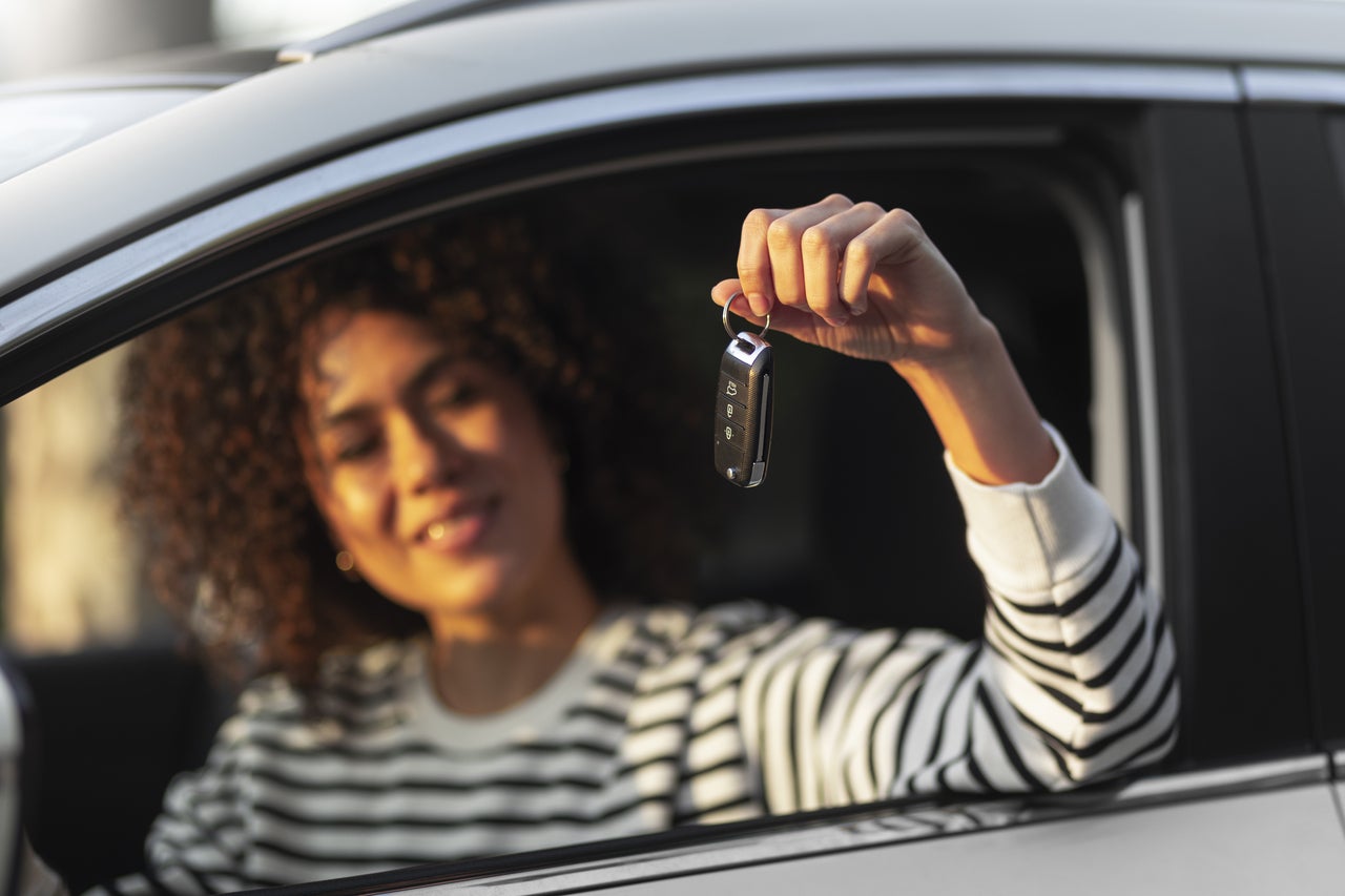 Vai alugar carro nos EUA? Conheça as diferenças nas regras de trânsito e evite imprevistos