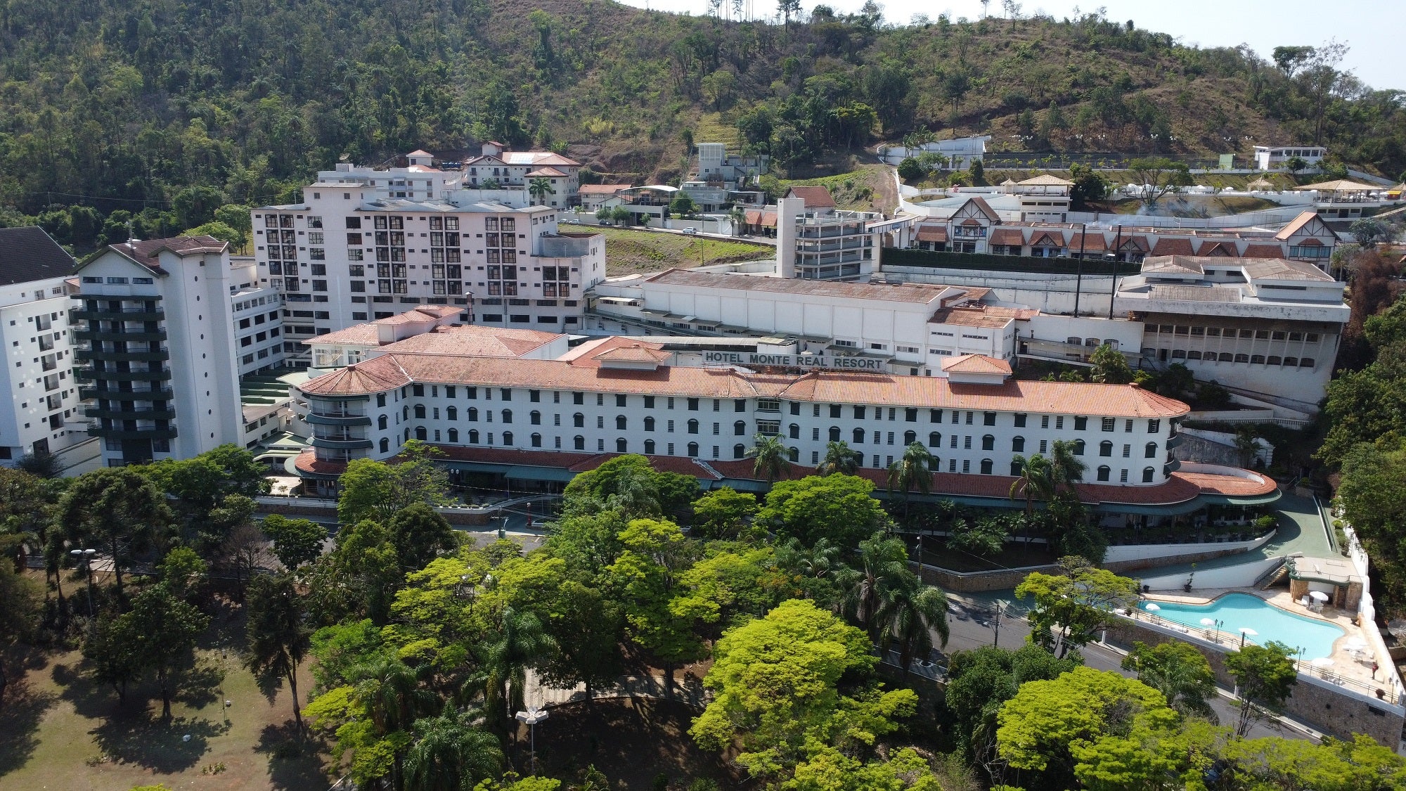Réveillon 2026 no Hotel Monte Real combina conforto, lazer e boa gastronomia 2 Réveillon 2026 no Hotel Monte Real combina conforto, lazer e boa gastronomia 1