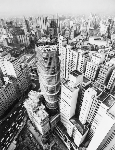 Seis décadas depois de marcar o skyline paulistano, o Edifício Itália volta ao protagonismo e se torna ícone da revitalização do Centro de São Paulo