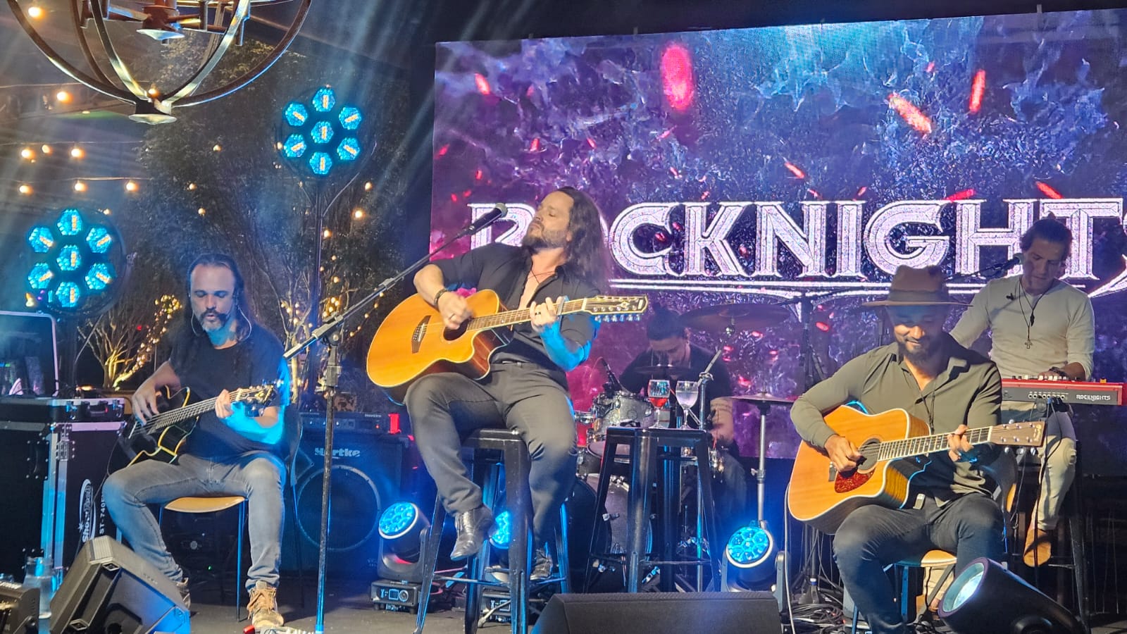 Banda mineira Rocknights inicia nova fase com lançamento da primeira parte do DVD “Acoustic Nights” 2 Banda mineira Rocknights inicia nova fase com lançamento da primeira parte do DVD “Acoustic Nights” 1
