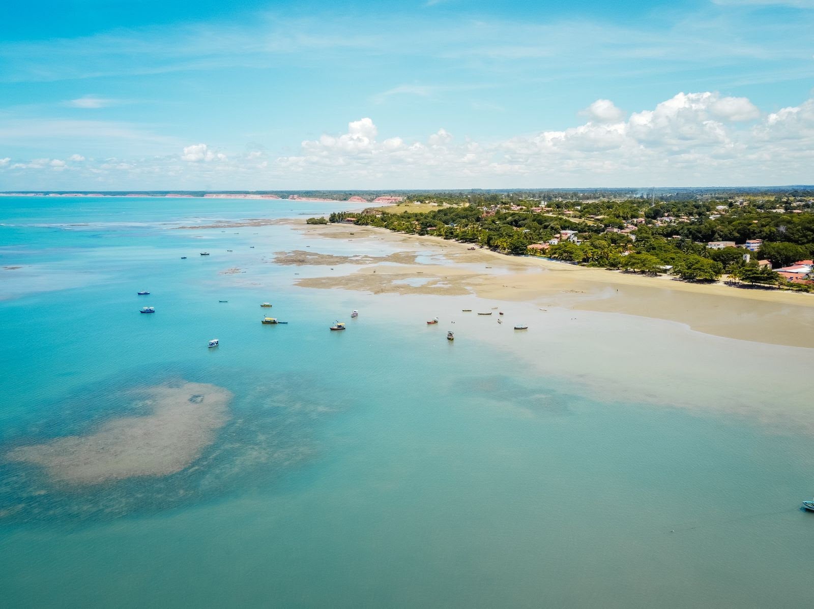 Abril chega com feriados prolongados e Prado surge como destino ideal no sul da Bahia 2 Abril chega com feriados prolongados e Prado surge como destino ideal no sul da Bahia 1