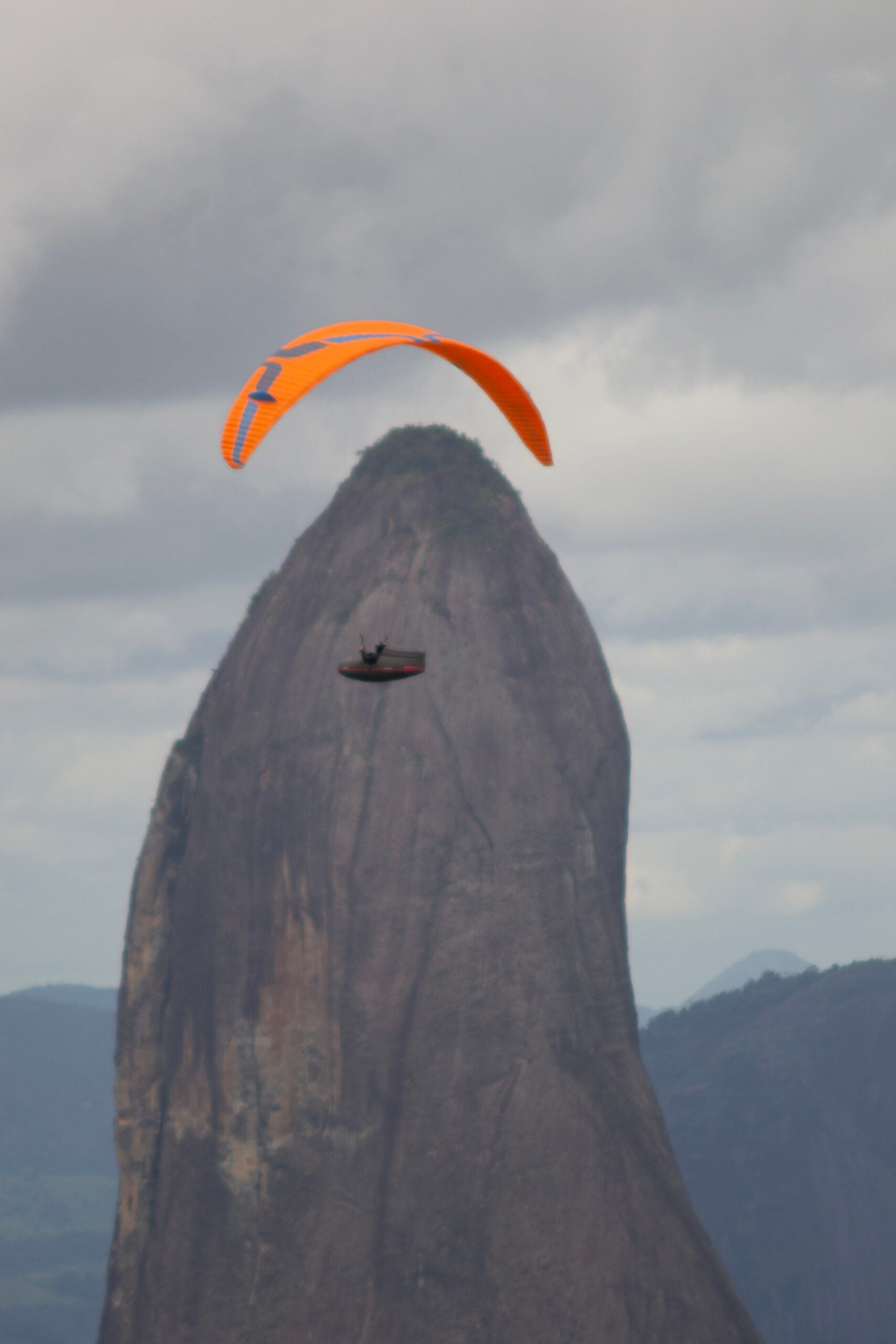 Evento de voo livre coloriu o céu de Pancas com acrobacias de pilotos de sete países 1