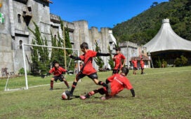 Fla Camp e banda Bad Medicine no feriado no Le Canton