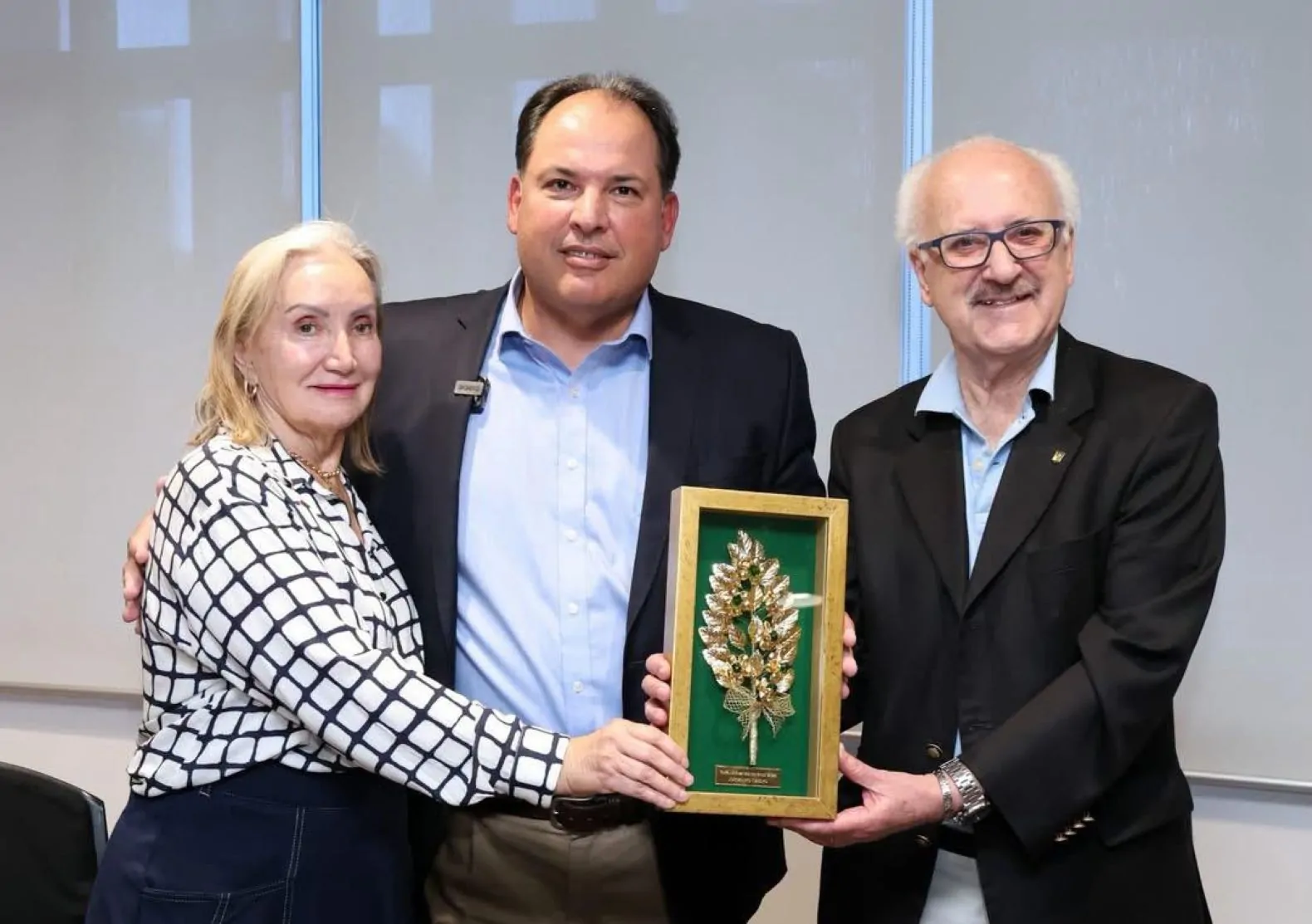 Diretoria Executiva do Minas Tênis Clube durante a entrega do Troféu Personalidades