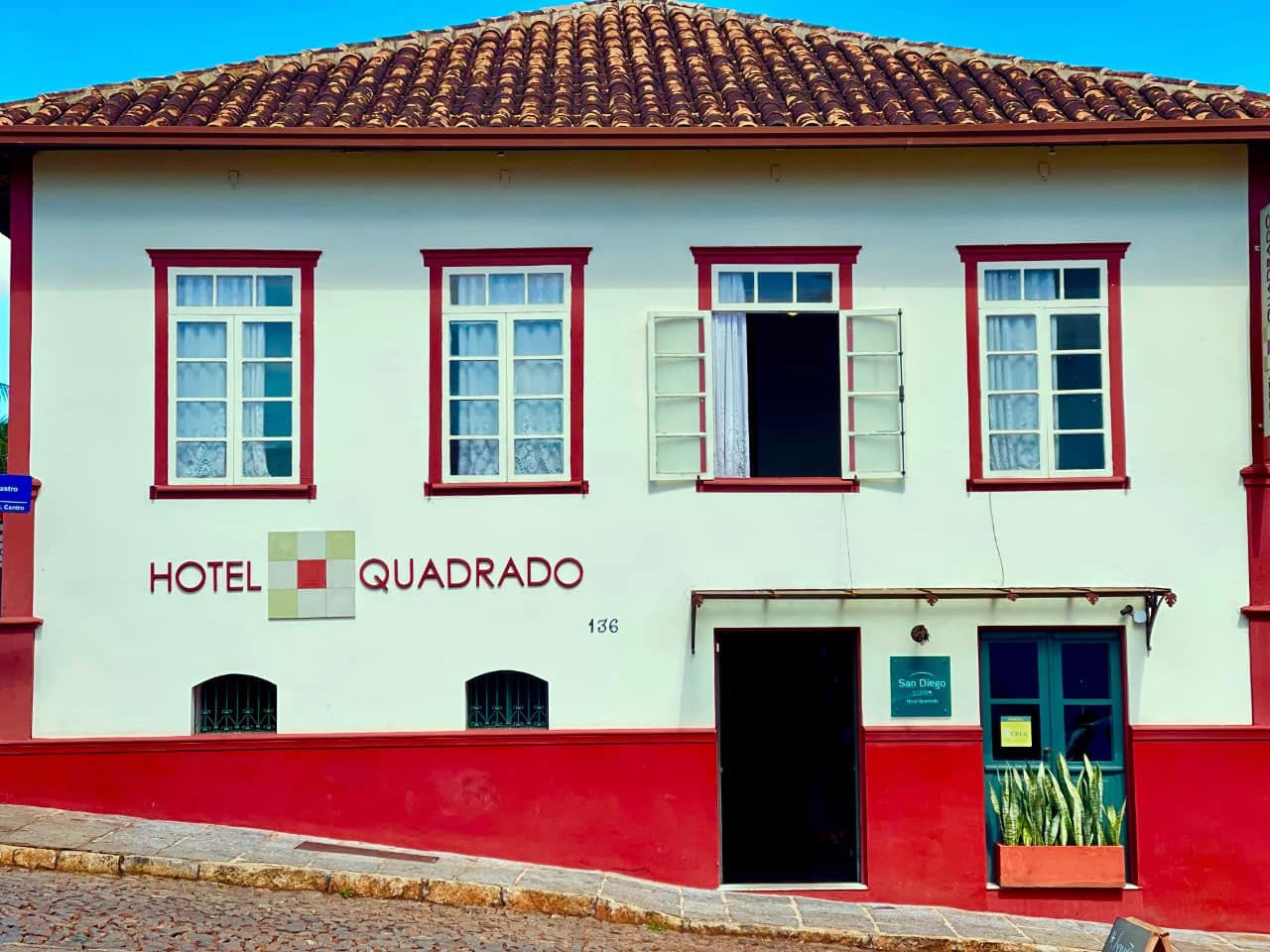 Hotel Quadrado